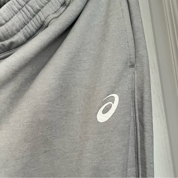 ASICS Light Grey Set - Picture 8 of 10